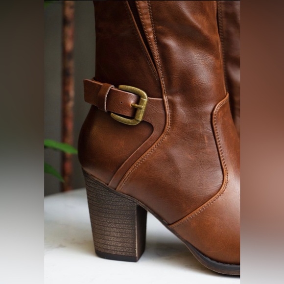 NWT PIERRE DUMAS Knee High Vegan Leather Riding Heeled Boots - Picture 4 of 12